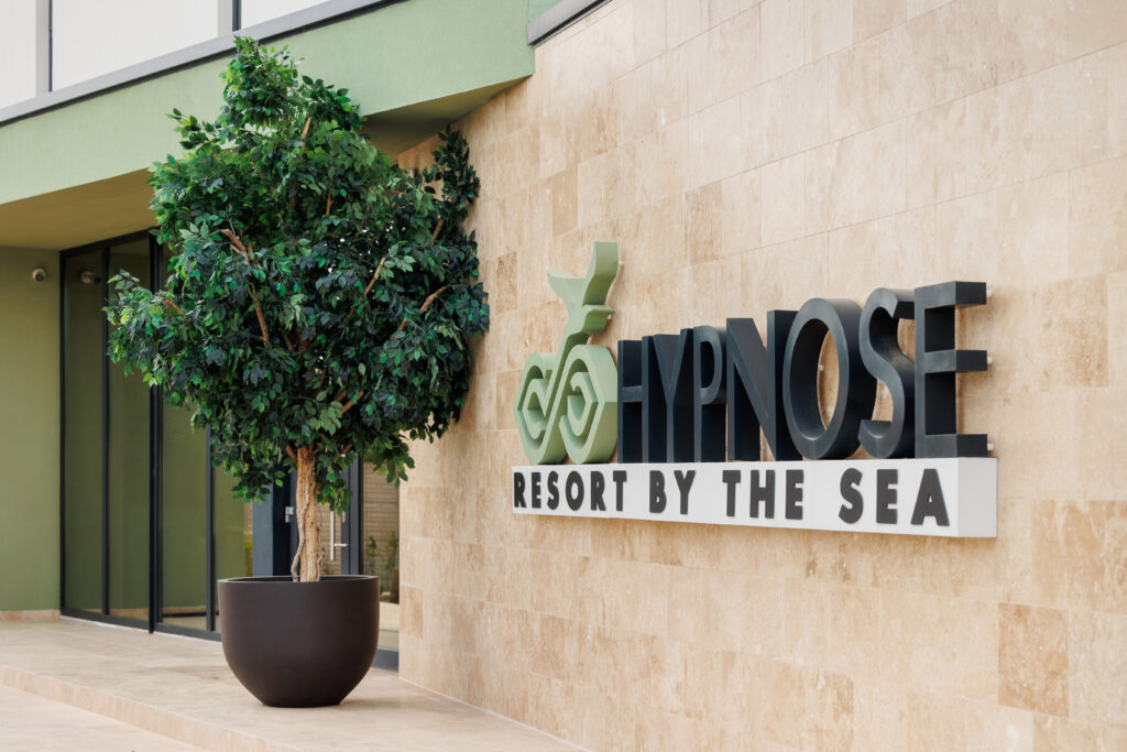 Hypnose Resort By the Sea